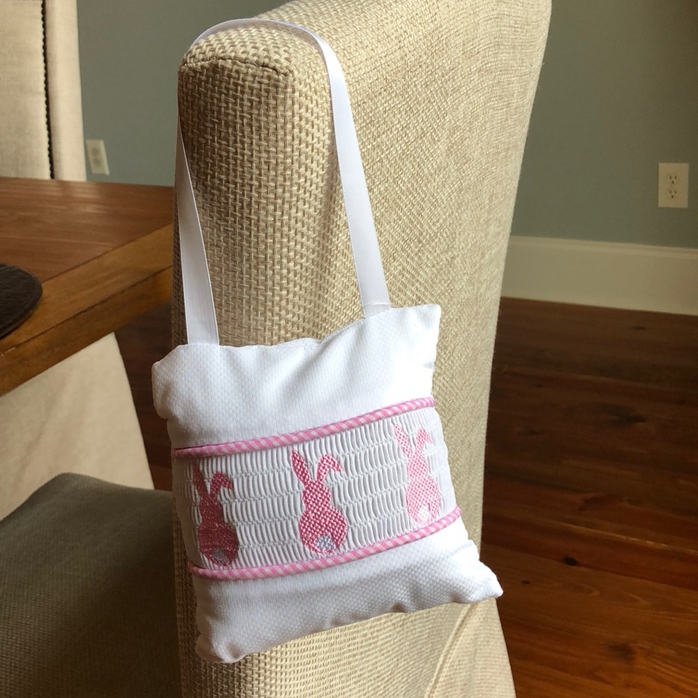 Musical hanging smocked pillow